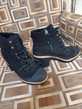 Dr. Scholl's Black Lace-Up Chunky Heel Ankle Booties with Tan Trim